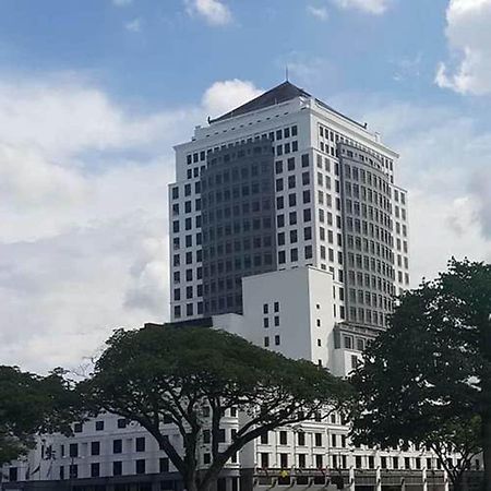 Merdeka Palace Hotel & Suites Kuching Exterior foto